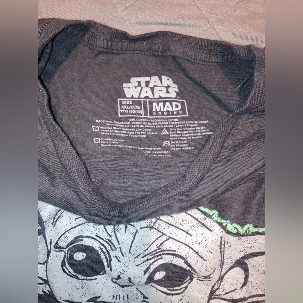 2 Star Wars/Baby Yoda  shirts - Picture 9 of 9